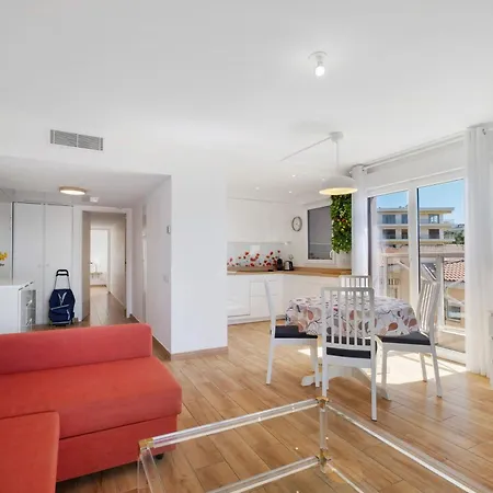 Апартаменты Centre Juan Les Pins 2p Pkg Elfira *