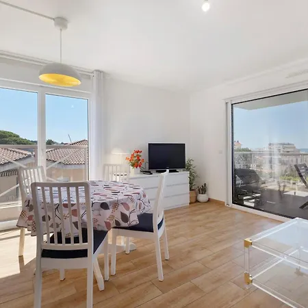 Апартаменты Centre Juan Les Pins 2p Pkg Elfira