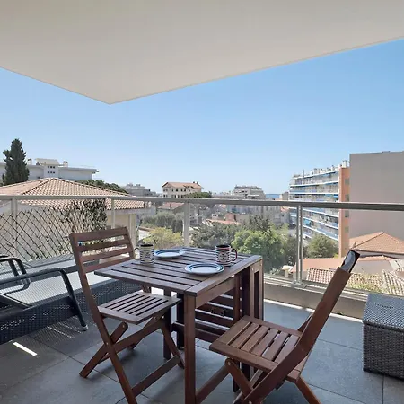 Centre Juan Les Pins 2p Pkg Elfira Апартаменты